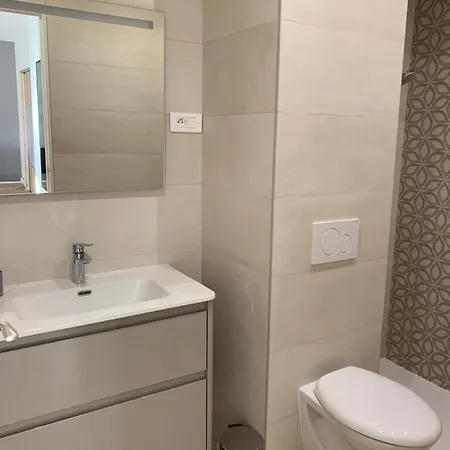 Appartamento 2 Pièces à 150 M De La Cagnes-sur-Mer