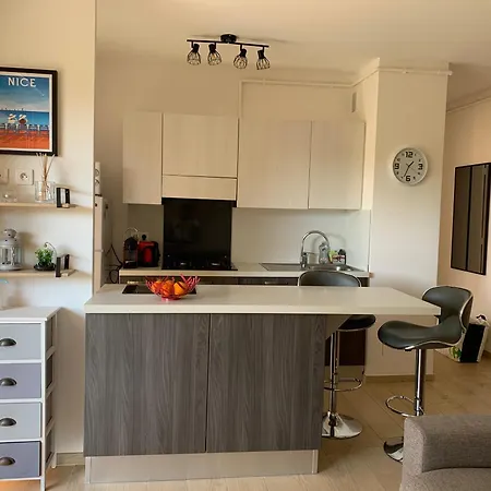 Agreable 2 Pieces A 150 M De La *